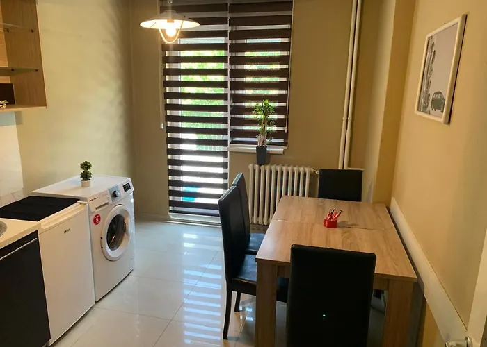 Lungro's Square Daire Üsküp