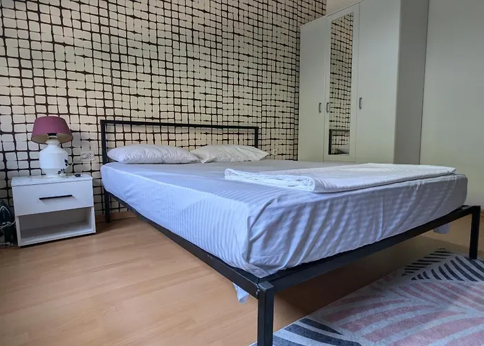 Lungro's Square * Üsküp